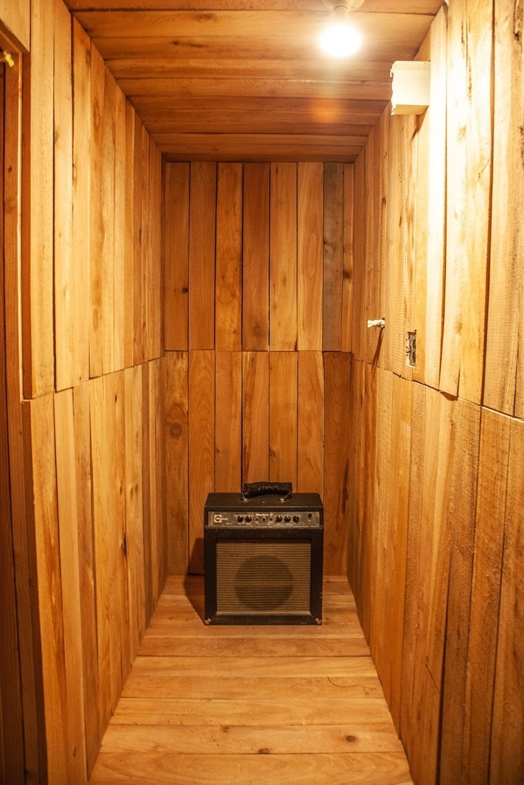 Amp Isolation Booth